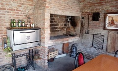 VENTA DE CASA 3 AMBIENTES EN PALOMAR