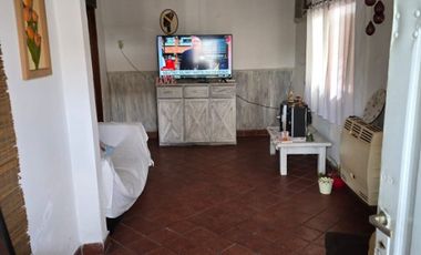 Casa en venta en Villa Luzuriaga