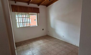 ALQUILER PH 3 AMBIENTES AL FRENTE EN CIUDADELA