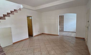 ALQUILER PH 3 AMBIENTES AL FRENTE EN CIUDADELA