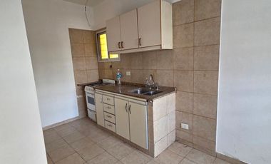 ALQUILER PH 3 AMBIENTES AL FRENTE EN CIUDADELA