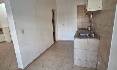 ALQUILER PH 3 AMBIENTES AL FRENTE EN CIUDADELA