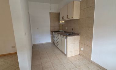 ALQUILER PH 3 AMBIENTES AL FRENTE EN CIUDADELA