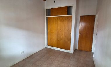 ALQUILER PH 3 AMBIENTES AL FRENTE EN CIUDADELA