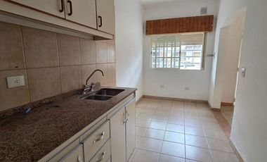 ALQUILER PH 3 AMBIENTES AL FRENTE EN CIUDADELA