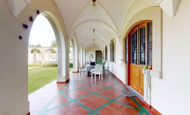 Casa de estilo en venta en Villa Del Plata
