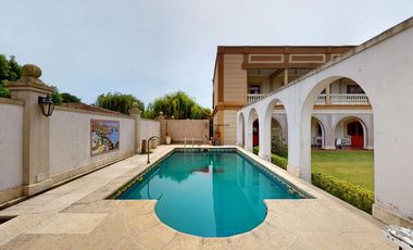 Casa de estilo en venta en Villa Del Plata