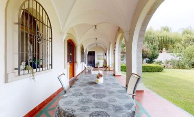 Casa de estilo en venta en Villa Del Plata