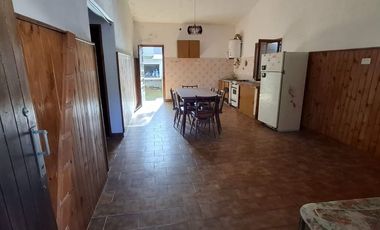 CASA VENTA LAS TONINAS CALLE 7 JARDIN Y PARRILLA