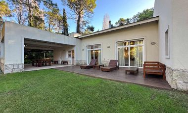 Casa Venta Cariló 7 Ambientes Con Piscina