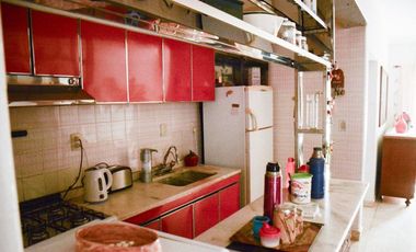 VENTA CASA 2 dormitorios - Barrio Norte.-