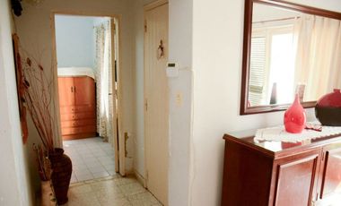 VENTA CASA 2 dormitorios - Barrio Norte.-