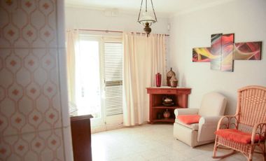 VENTA CASA 2 dormitorios - Barrio Norte.-
