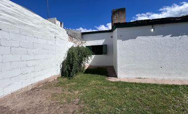ALQUILER CASA 3 DORMITORIOS EN ARGÜELLO CÓRD0BA