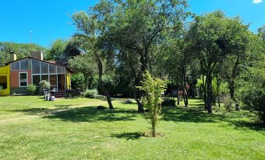 VENTA TRES CASAS CON PILETA  LA GRANJA CORDOBA