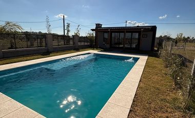 QUINCHO CON PILETA EN VENTA CANNING