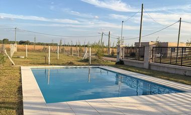 QUINCHO CON PILETA EN VENTA CANNING