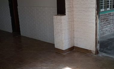 PH 2 amb. con cochera y patio.  Sin expensas.