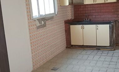 PH 2 amb. con cochera y patio.  Sin expensas.
