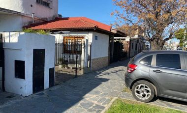 PH EN LANUS   C/ PATIO Y  TERRA  . EXC UBICACION