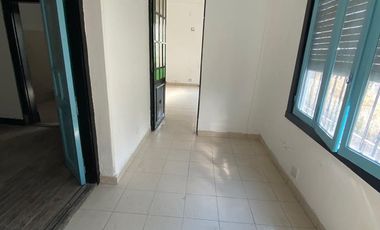 PH EN LANUS   C/ PATIO Y  TERRA  . EXC UBICACION