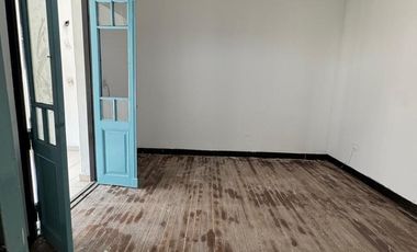 PH EN LANUS   C/ PATIO Y  TERRA  . EXC UBICACION