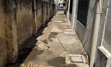 PH EN LANUS   C/ PATIO Y  TERRA  . EXC UBICACION