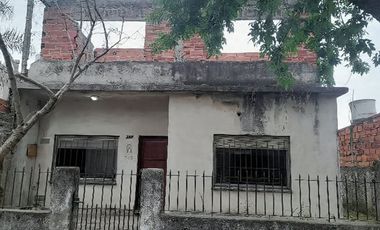 CASA 3 AMB SOLIDA A REFACCIONAR - LOTE 300M2