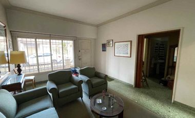 Venta Casa 4 amb V. Ballester. Ideal 2 familias