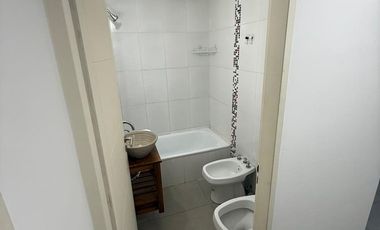 ALQUILER  2 AMBIENTES -  CASEROS -CERCANO AL CTRO