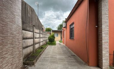 VENTA LOTE 2 CASAS 3 AMB PILETA COCHERA NAVARRO