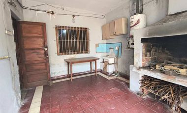VENTA CASA 4 AMB QUILMES  JARDIN Y COCH APTO CRED
