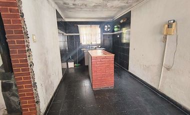 VENTA CASA 4 AMB QUILMES  JARDIN Y COCH APTO CRED