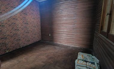 VENTA CASA 4 AMB QUILMES  JARDIN Y COCH APTO CRED