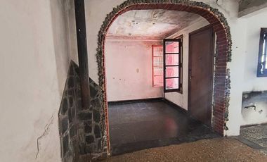 VENTA CASA 4 AMB QUILMES  JARDIN Y COCH APTO CRED