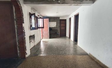 VENTA CASA 4 AMB QUILMES  JARDIN Y COCH APTO CRED