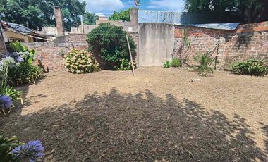 VENTA CASA 4 AMB QUILMES  JARDIN Y COCH APTO CRED