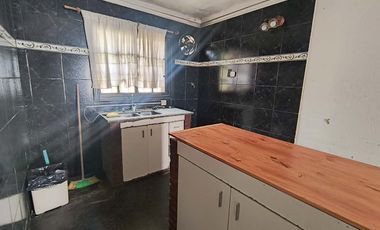 VENTA CASA 4 AMB QUILMES  JARDIN Y COCH APTO CRED