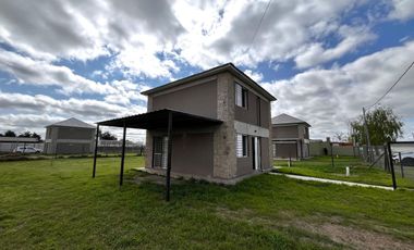 VENTA CASA TIMBUES 3 DORMITORIOS APTA CREDITO