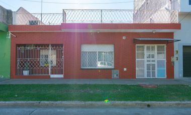 VENTA CASA 3 AMBIENTES RAFAEL CASTILLO