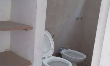 Alquiler PH 2 Ambientes en Moron