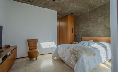 CASA EN VENTA EN AREA 60 CON VISTA A LA LAGUNA