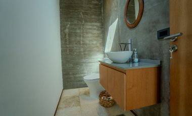 CASA EN VENTA EN AREA 60 CON VISTA A LA LAGUNA