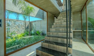 CASA EN VENTA EN AREA 60 CON VISTA A LA LAGUNA