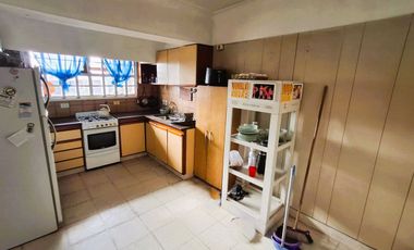 VENTA CASA 3 AMBIENTES CON GARAGE B. SAN MARTIN