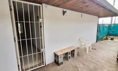 VENTA CASA 3 AMBIENTES CON GARAGE B. SAN MARTIN