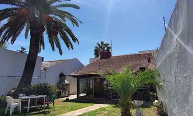 CASA 3 AMB COCH. PARRILLA Y PILETA SAN JUSTO