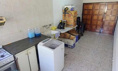 CASA 3 AMB COCH. PARRILLA Y PILETA SAN JUSTO