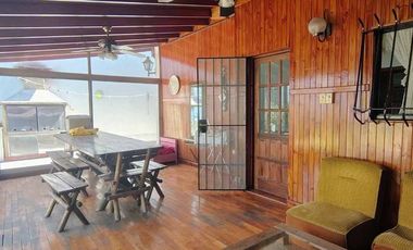CASA 3 AMB COCH. PARRILLA Y PILETA SAN JUSTO