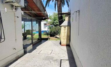CASA 3 AMB COCH. PARRILLA Y PILETA SAN JUSTO